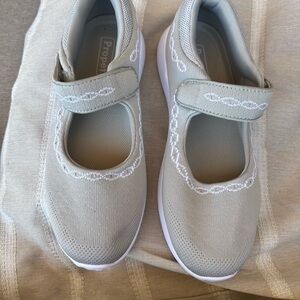 Propet' Gray Mary Jane Shoes